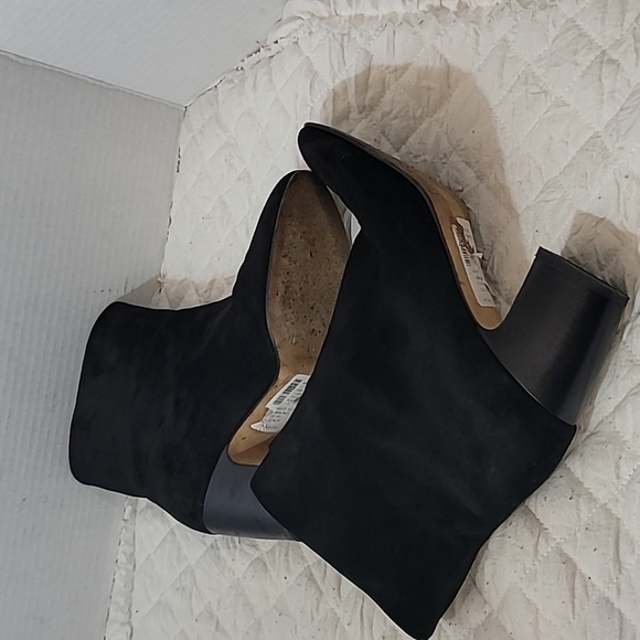 Vince Dryden Velvet Suede Bootie Ankle Boots Black Size 7 US - Picture 5 of 11